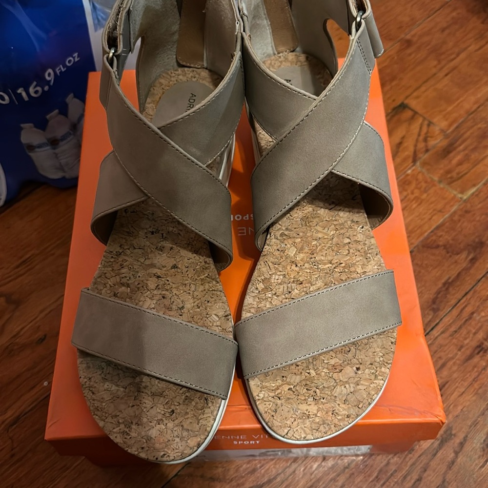 Women’s Tan Sandals